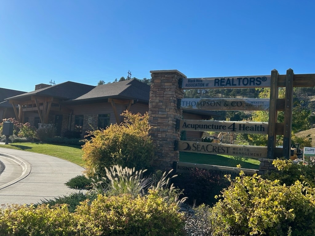 219 Founders Park Dr, Rapid City, SD for lease Building Photo- Image 1 of 4