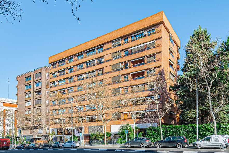 Avenida De Alberto Alcocer, 29, Madrid, Madrid à vendre - Photo principale - Image 1 de 2