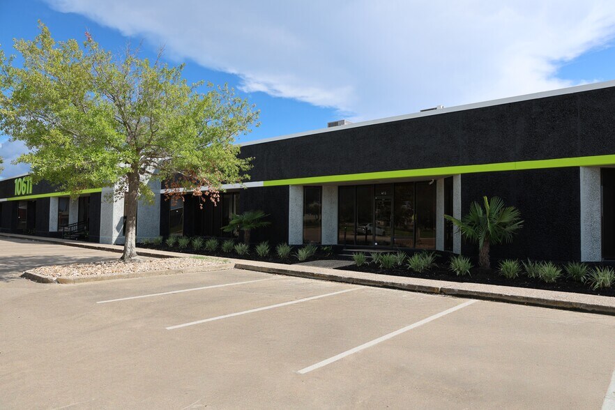 10631 Harwin Dr, Houston, TX à louer - Photo du bâtiment - Image 1 de 34