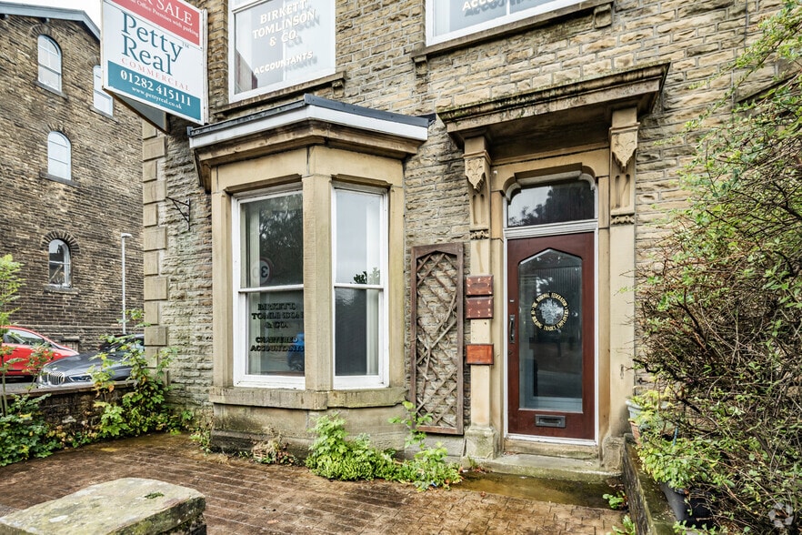 67 Albert Rd, Colne for sale - Building Photo - Image 3 of 3
