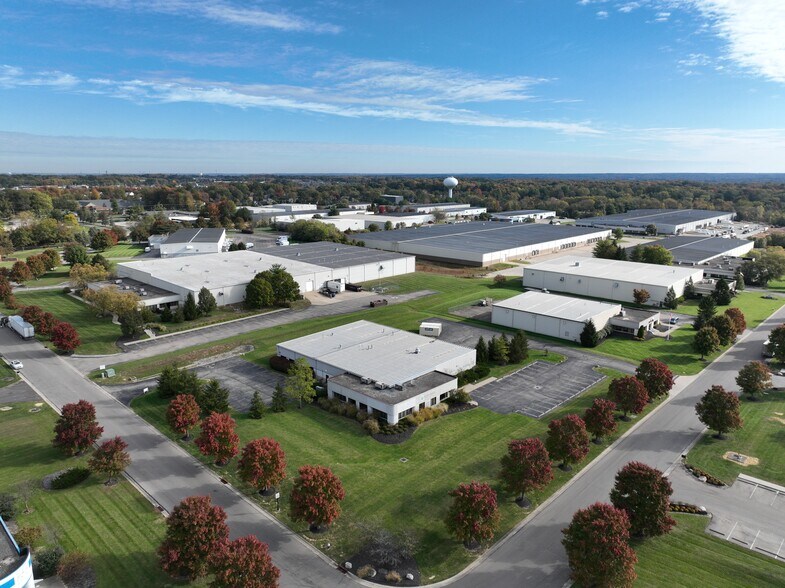 136 Commerce Blvd, Loveland, OH à vendre - Photo du bâtiment - Image 3 de 3