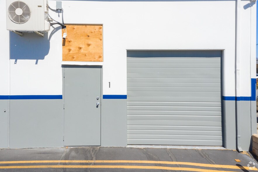 7801-7811 Alabama Ave, Canoga Park, CA à louer - Photo du bâtiment - Image 3 de 11