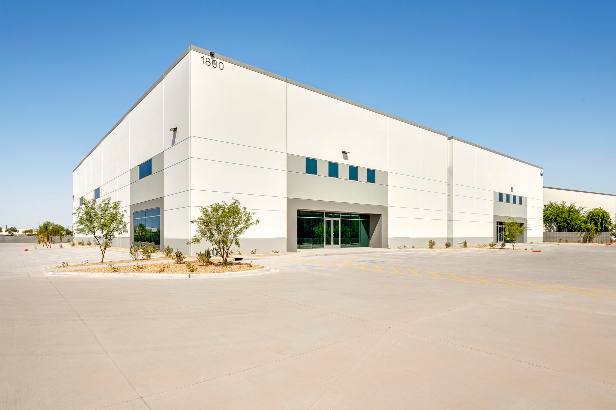 1800 E Sky Harbor Cir N, Phoenix, AZ for lease Building Photo- Image 1 of 6