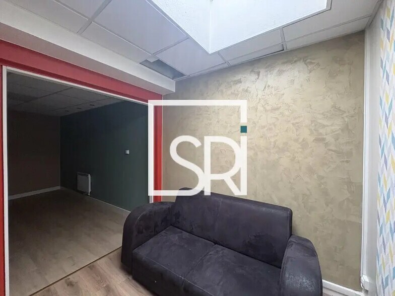 Office in Clermont-Ferrand for lease - Building Photo - Image 2 of 10