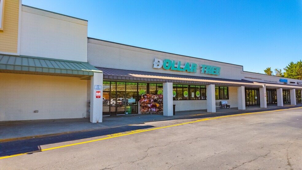 1537 Freeway Dr, Reidsville, NC à louer - Photo du bâtiment - Image 2 de 7