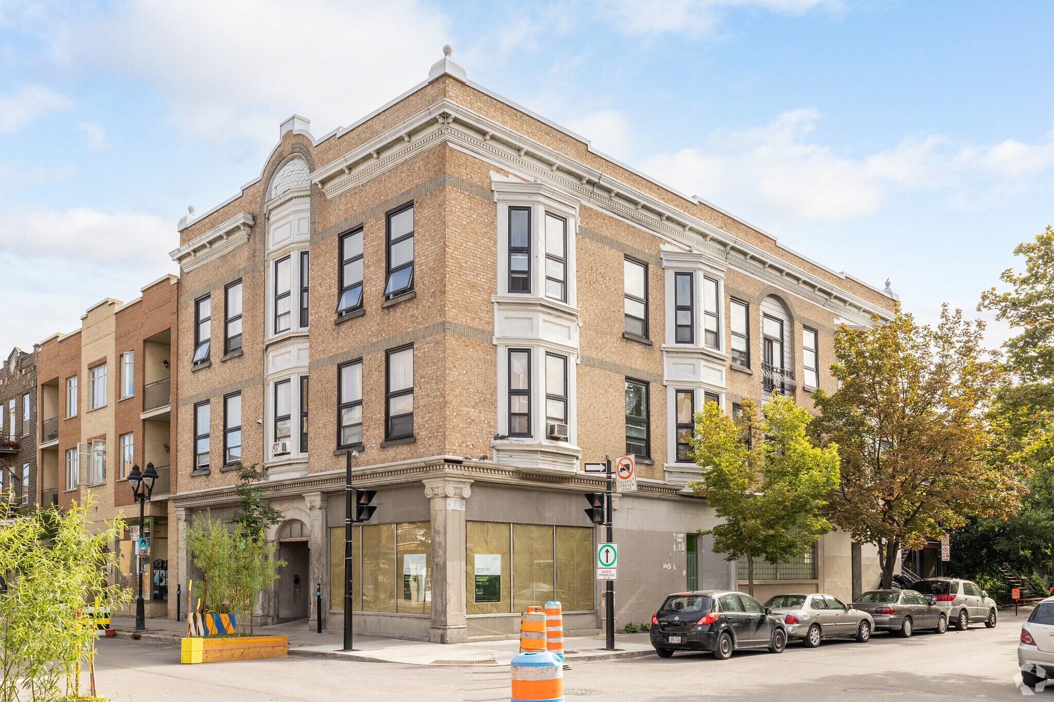 2200-2204 Av du Mont-Royal E, Montréal, QC à vendre Photo principale- Image 1 de 1