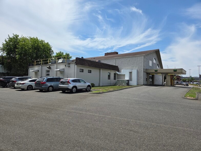 339 Hemingway Ave, East Haven, CT for sale - Building Photo - Image 3 of 7