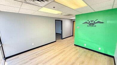 12001 E 33rd Ave, Aurora, CO for lease Interior Photo- Image 2 of 8