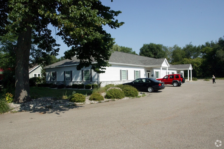 1289 M-89, Otsego, MI for lease - Primary Photo - Image 1 of 7