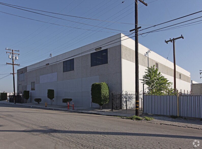 2280 E Curry St, Long Beach, CA à louer - Photo du bâtiment - Image 1 de 31