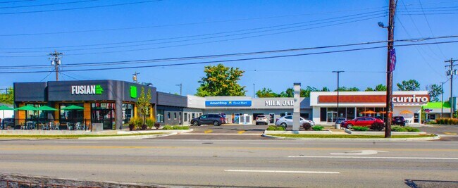 Plus de détails pour 7854-7870 Beechmont Ave, Cincinnati, OH - Commerce de détail à louer