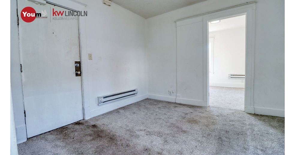 2726 W St, Lincoln, NE for sale - Interior Photo - Image 2 of 8