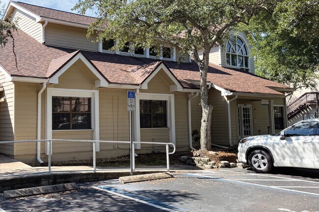 Plus de détails pour 10225 Ulmerton Rd, Largo, FL - Bureau à vendre