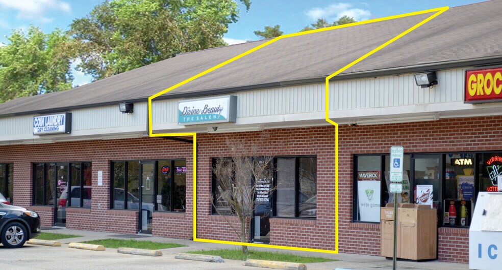 2210 Old Williamsburg Rd, Yorktown, VA à louer - Photo du bâtiment - Image 3 de 3