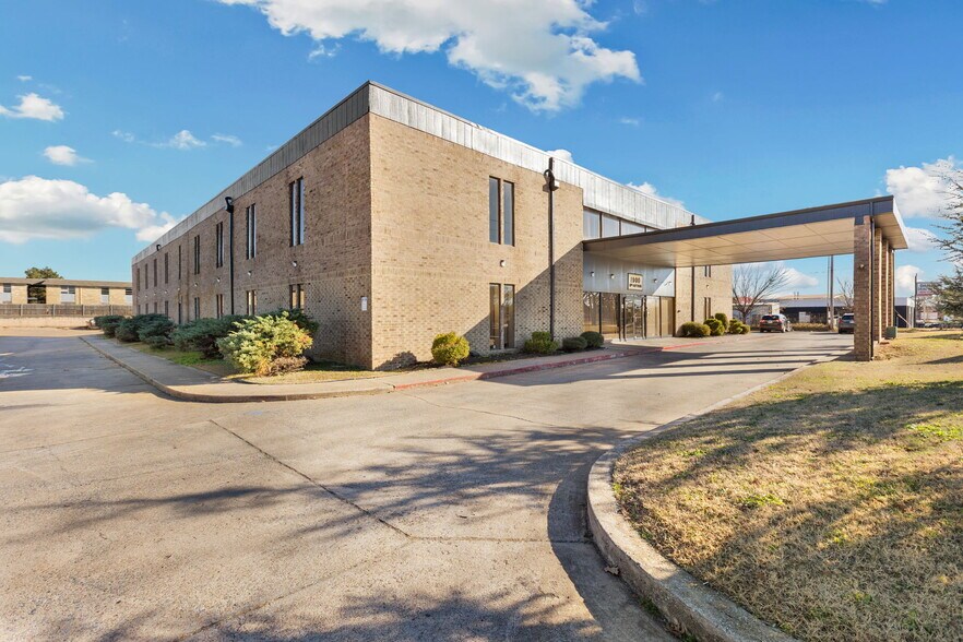 1900 N Macarthur Blvd, Oklahoma City, OK à vendre - Photo du bâtiment - Image 3 de 30