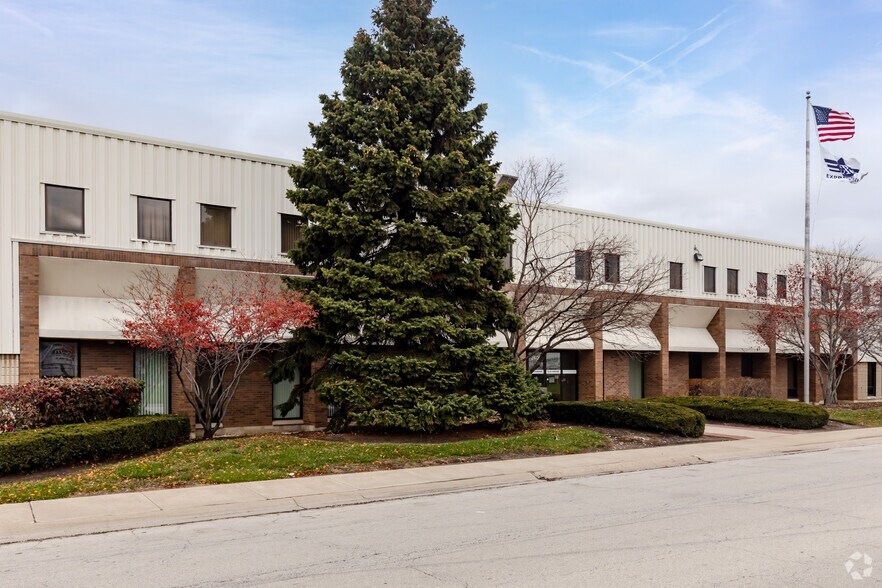 2400 Arthur Ave, Elk Grove Village, IL à louer - Photo principale - Image 1 de 1