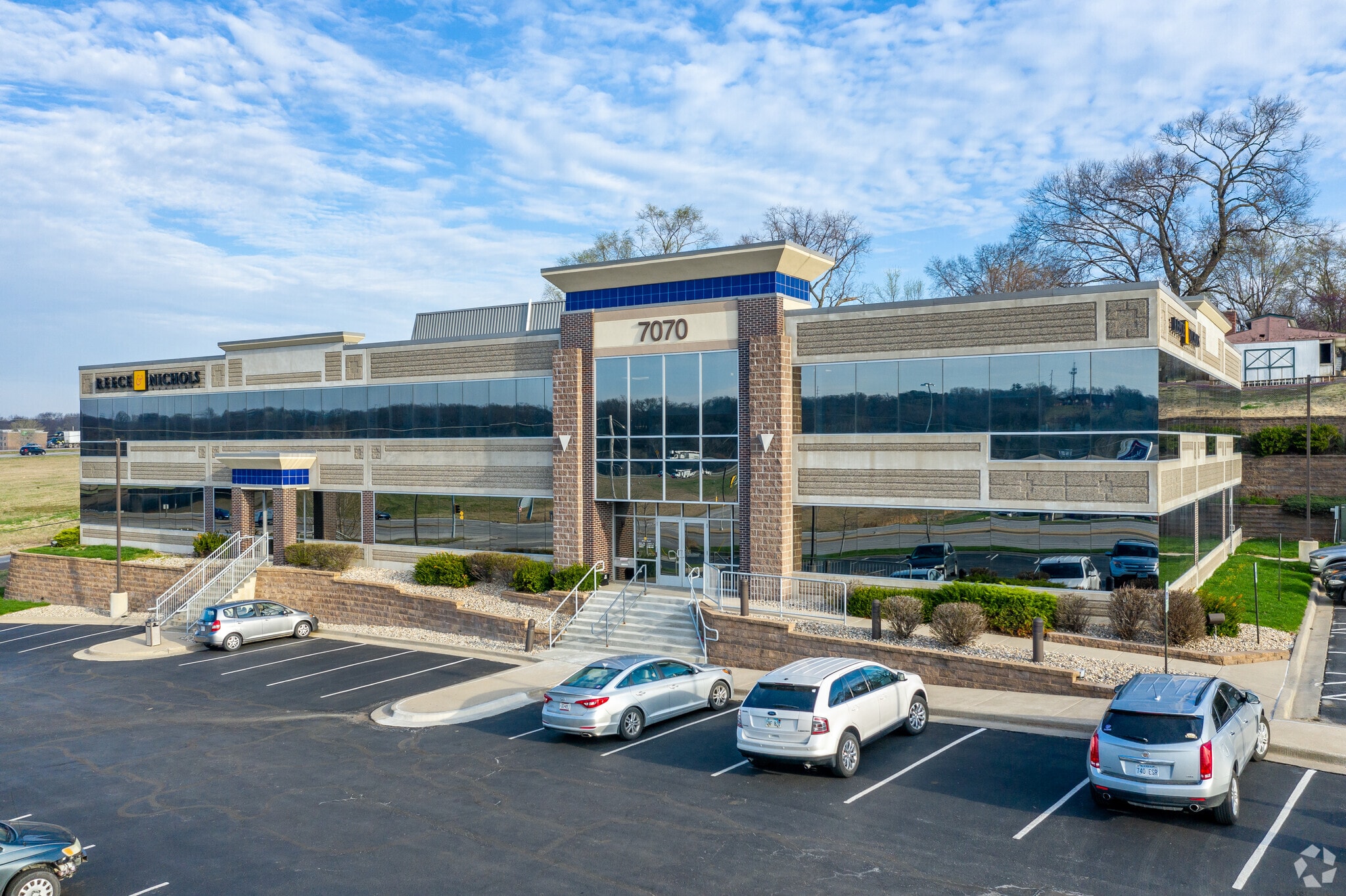 7070 Renner Rd, Shawnee, KS for lease Primary Photo- Image 1 of 4