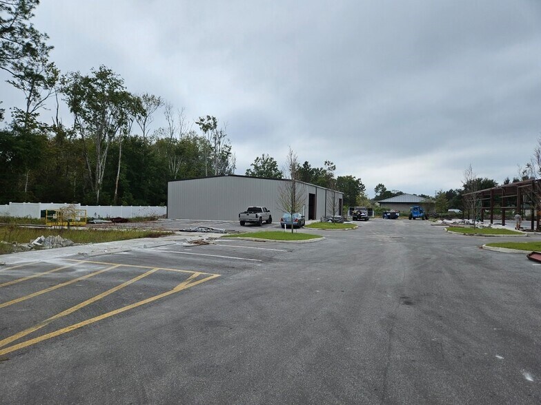 169 College Dr, Orange Park, FL à vendre - Photo du bâtiment - Image 3 de 7