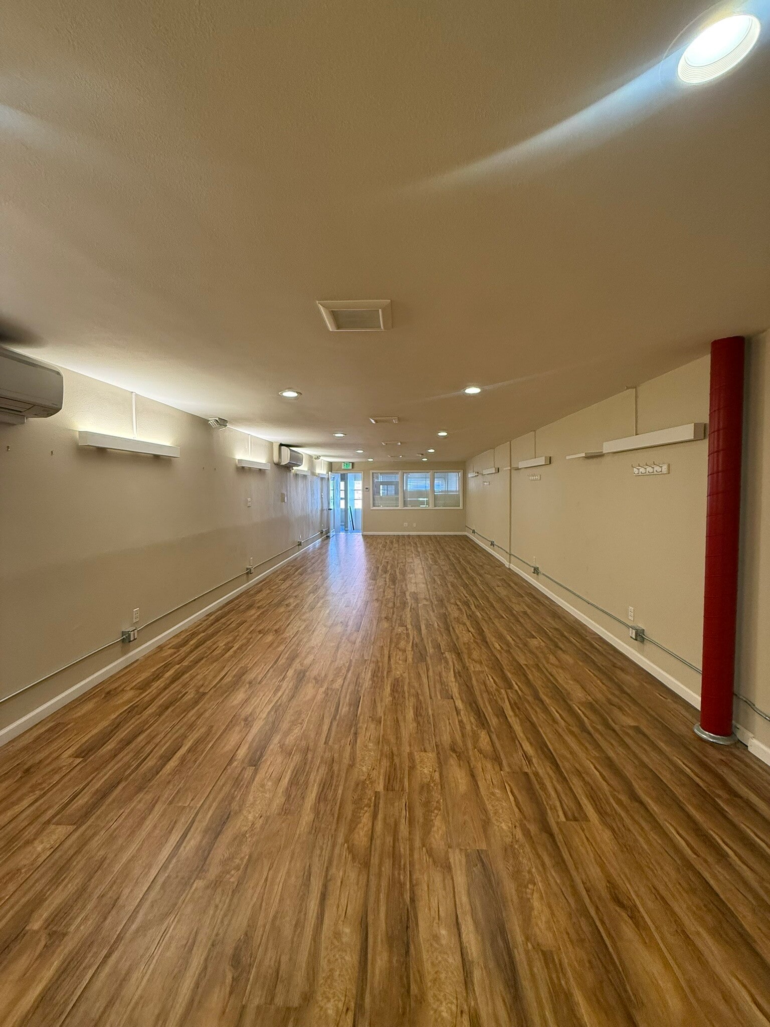 17 E 4th Ave, San Mateo, CA for lease Interior Photo- Image 1 of 8