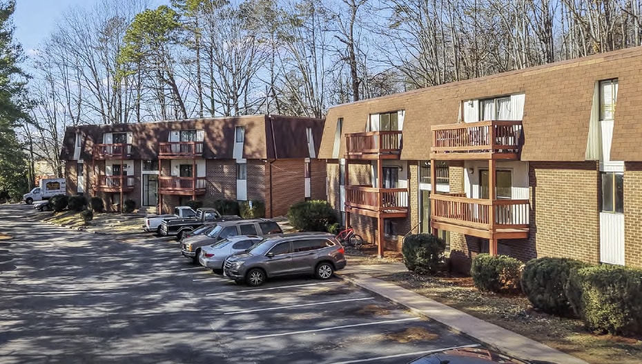 81 Terry Ct, Collinsville, VA for sale Primary Photo- Image 1 of 14