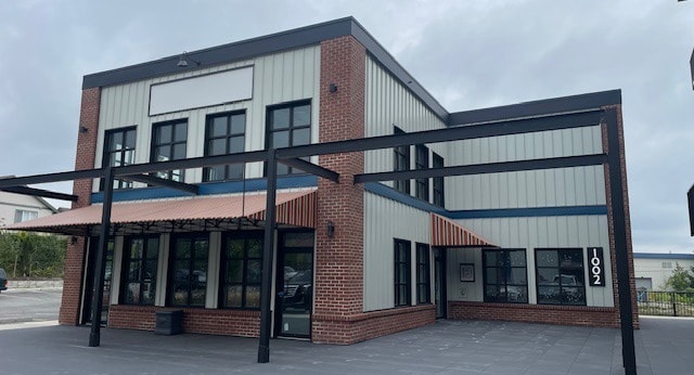 1000-1018 Venture Way, Gibsons, BC à louer Photo du bâtiment- Image 1 de 1