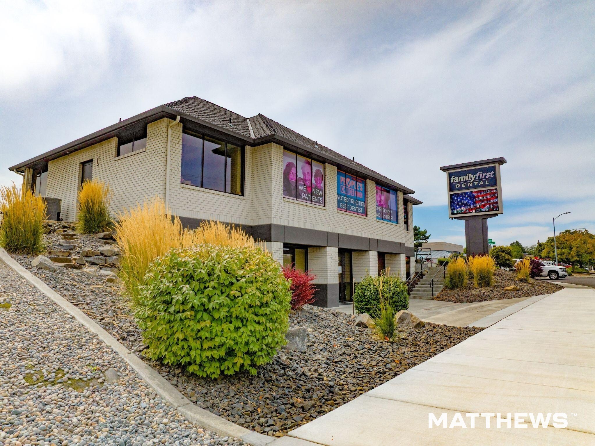 7521 W Deschutes Ave, Kennewick, WA à vendre Photo du bâtiment- Image 1 de 7