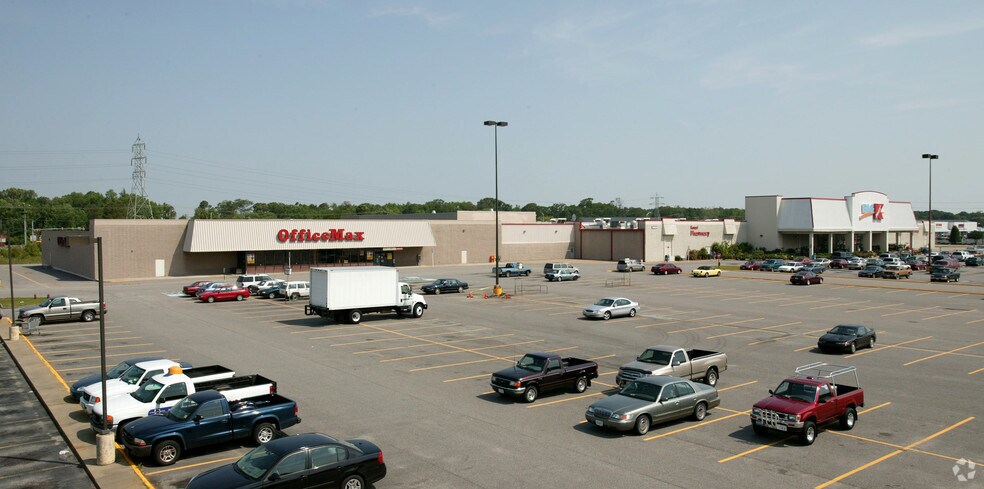 2001 S Military Hwy, Chesapeake, VA à louer - Photo du bâtiment - Image 2 de 13