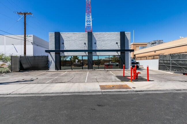 More details for 3850 Pioneer Ave, Las Vegas, NV - Flex for Sale