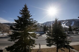 1245 Deer Valley Dr, Park City, UT à louer Photo intérieure- Image 2 de 13