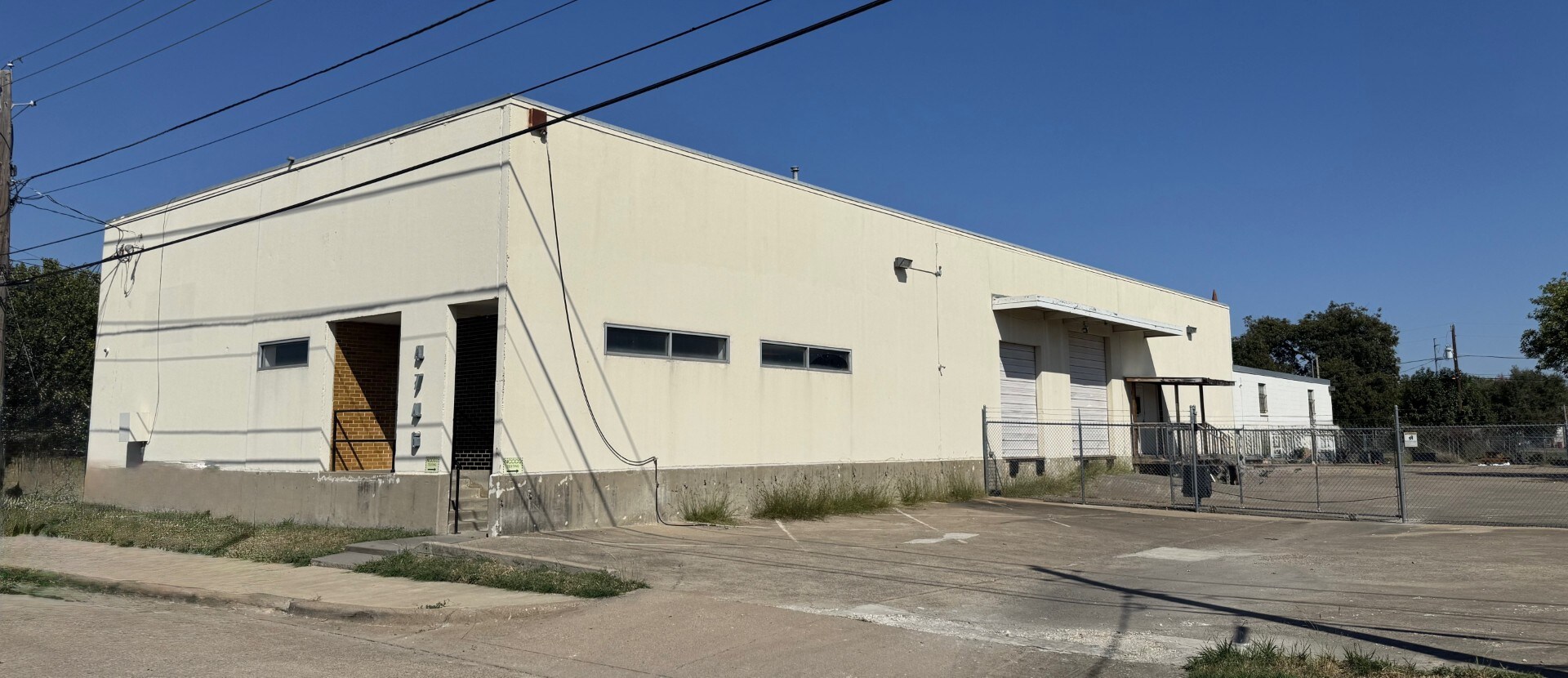 4746 Memphis St, Dallas, TX for lease Building Photo- Image 1 of 3