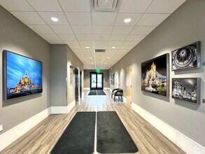 9410 Calumet Ave, Munster, IN à louer Photo intérieure- Image 1 de 10