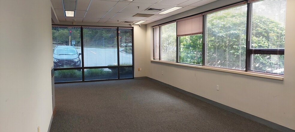 101 Cambridge St, Burlington, MA for lease - Interior Photo - Image 3 of 13