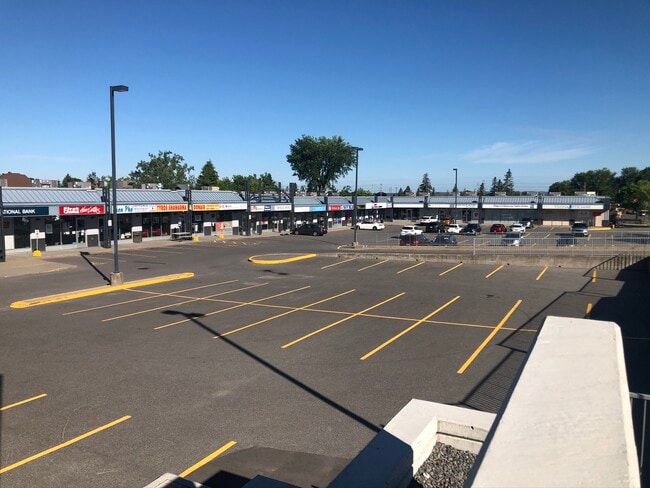 More details for 5925-5929 Jeanne D'Arc Blvd, Ottawa, ON - Retail for Lease