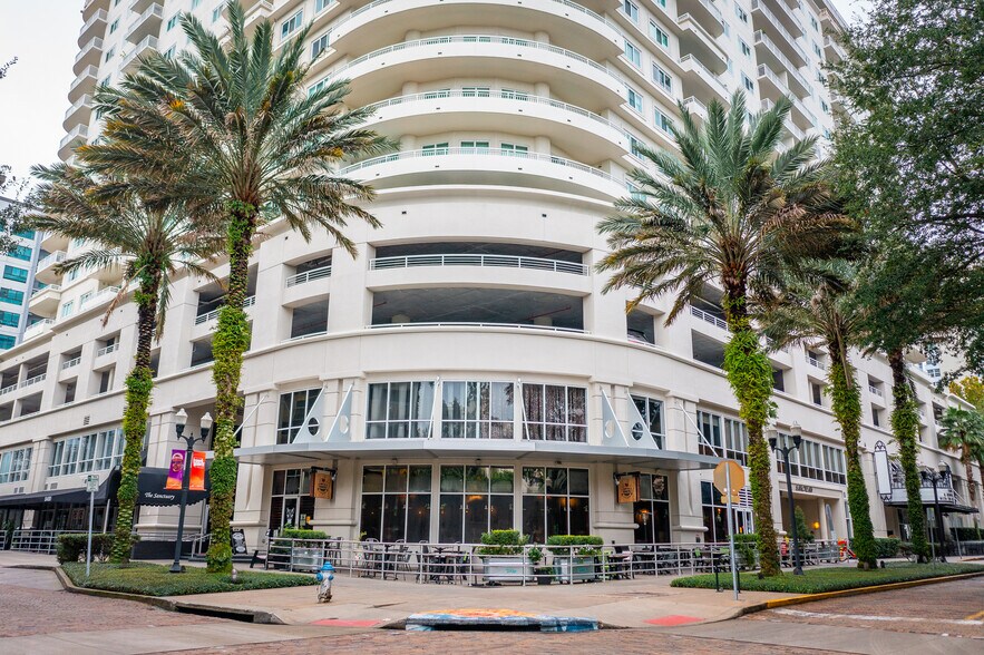 100 S Eola Dr, Orlando, FL à louer - Photo du bâtiment - Image 3 de 46