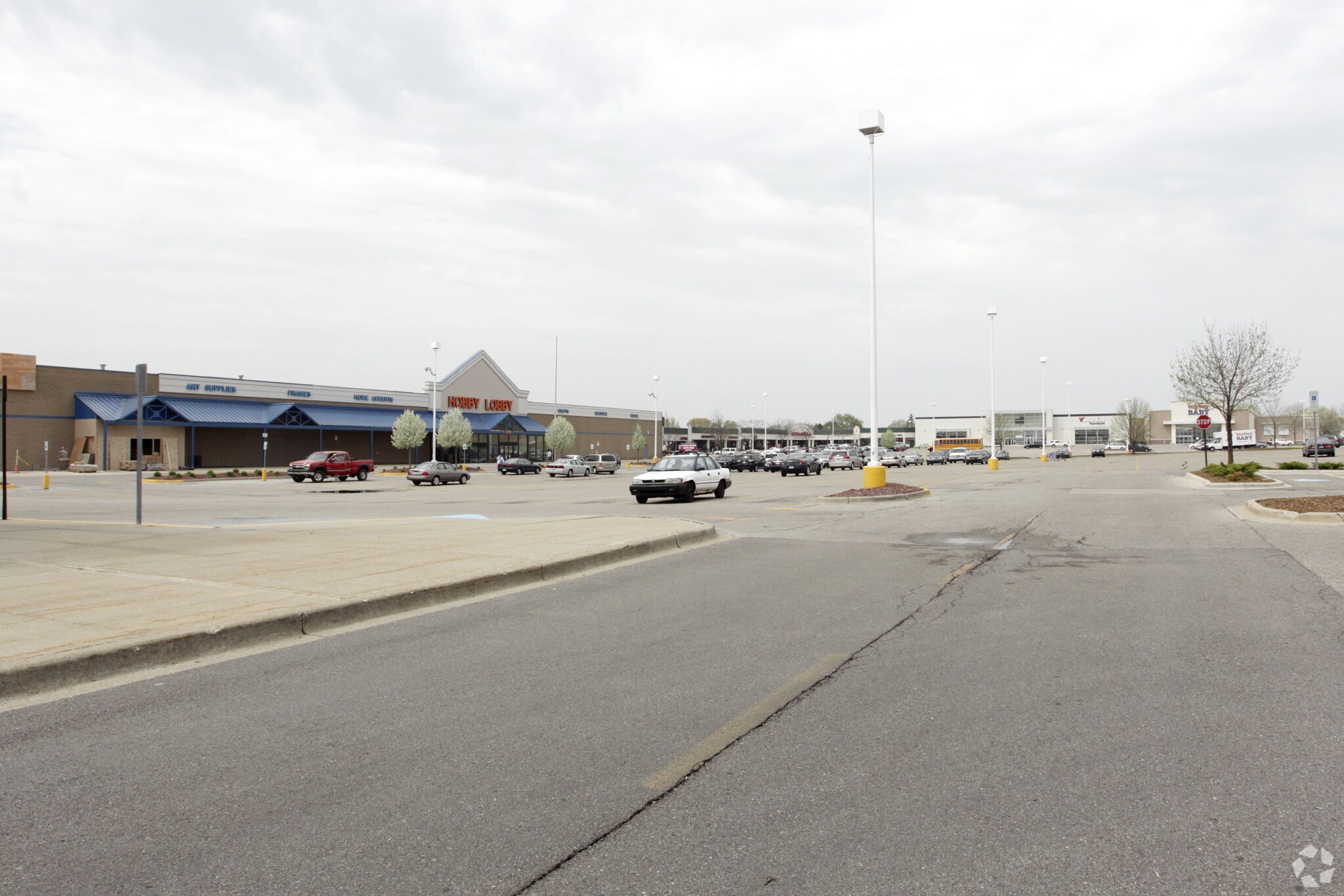 4110-4250 28th St SE, Grand Rapids, MI for lease Building Photo- Image 1 of 8