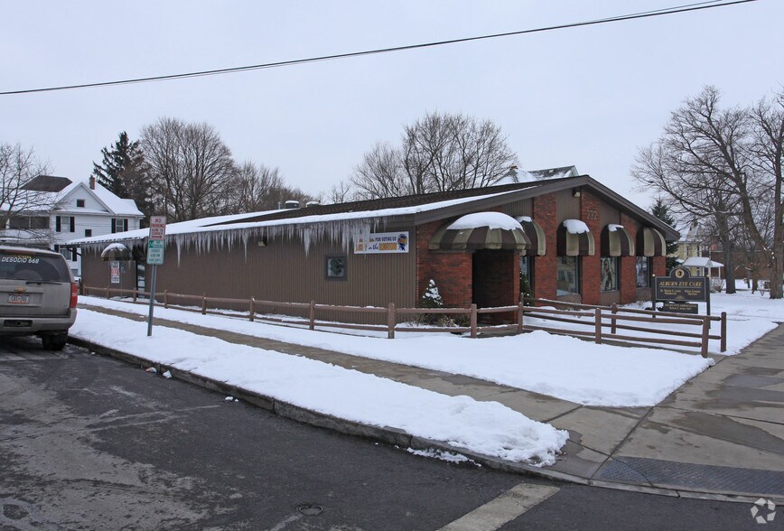 232 Genesee St, Auburn, NY for lease - Primary Photo - Image 1 of 3