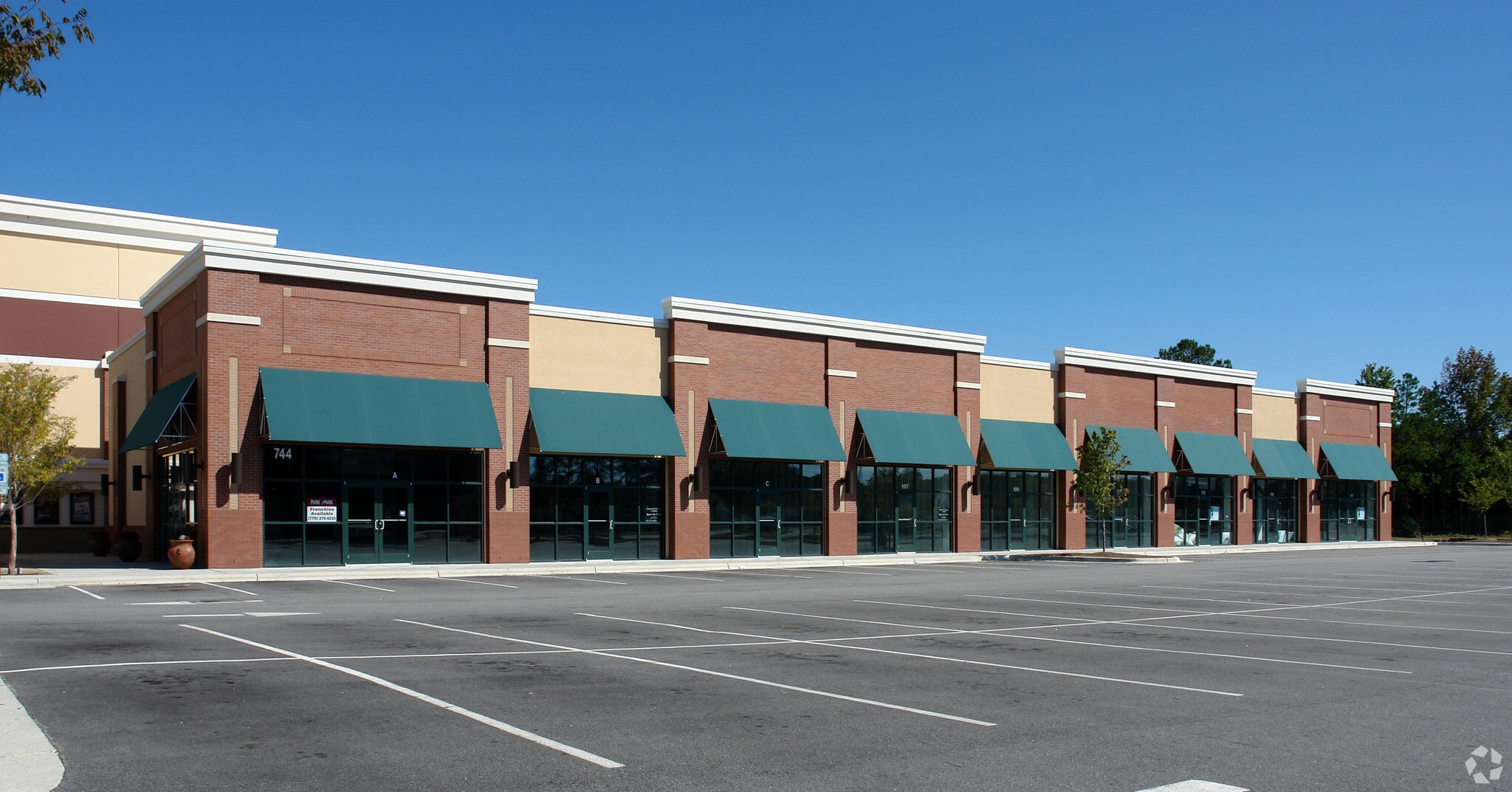 744 SW Greenville Blvd, Greenville, NC for lease Primary Photo- Image 1 of 3