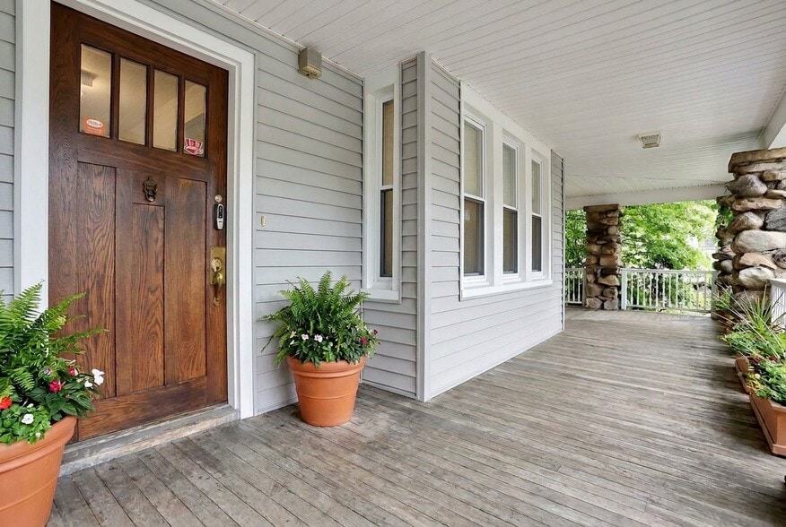 22 S Madison Ave, Spring Valley, NY for sale - Building Photo - Image 3 of 107