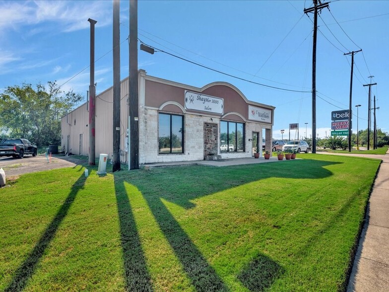 2213 S 1st St, Lufkin, TX for sale - Building Photo - Image 3 of 33