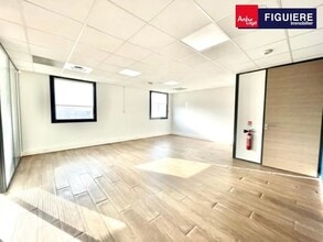 1 Rue Mahatma Gandhi, Aix-en-Provence à louer Photo intérieure- Image 2 de 8