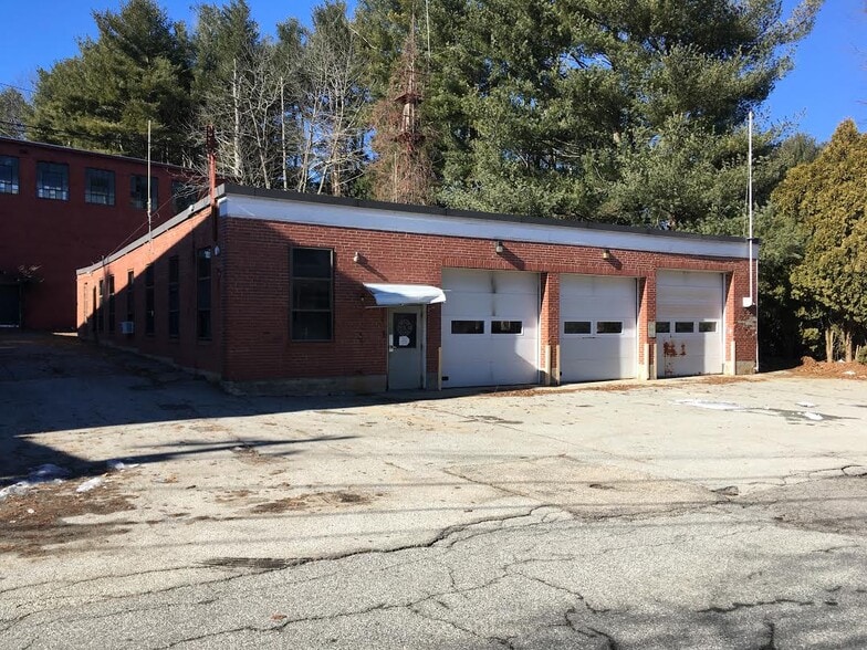 15 Water St, Leicester, MA for lease - Building Photo - Image 1 of 16