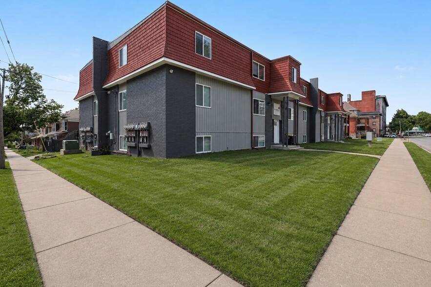 3240-3244 Harrison St, Kansas City, MO for sale - Building Photo - Image 2 of 14