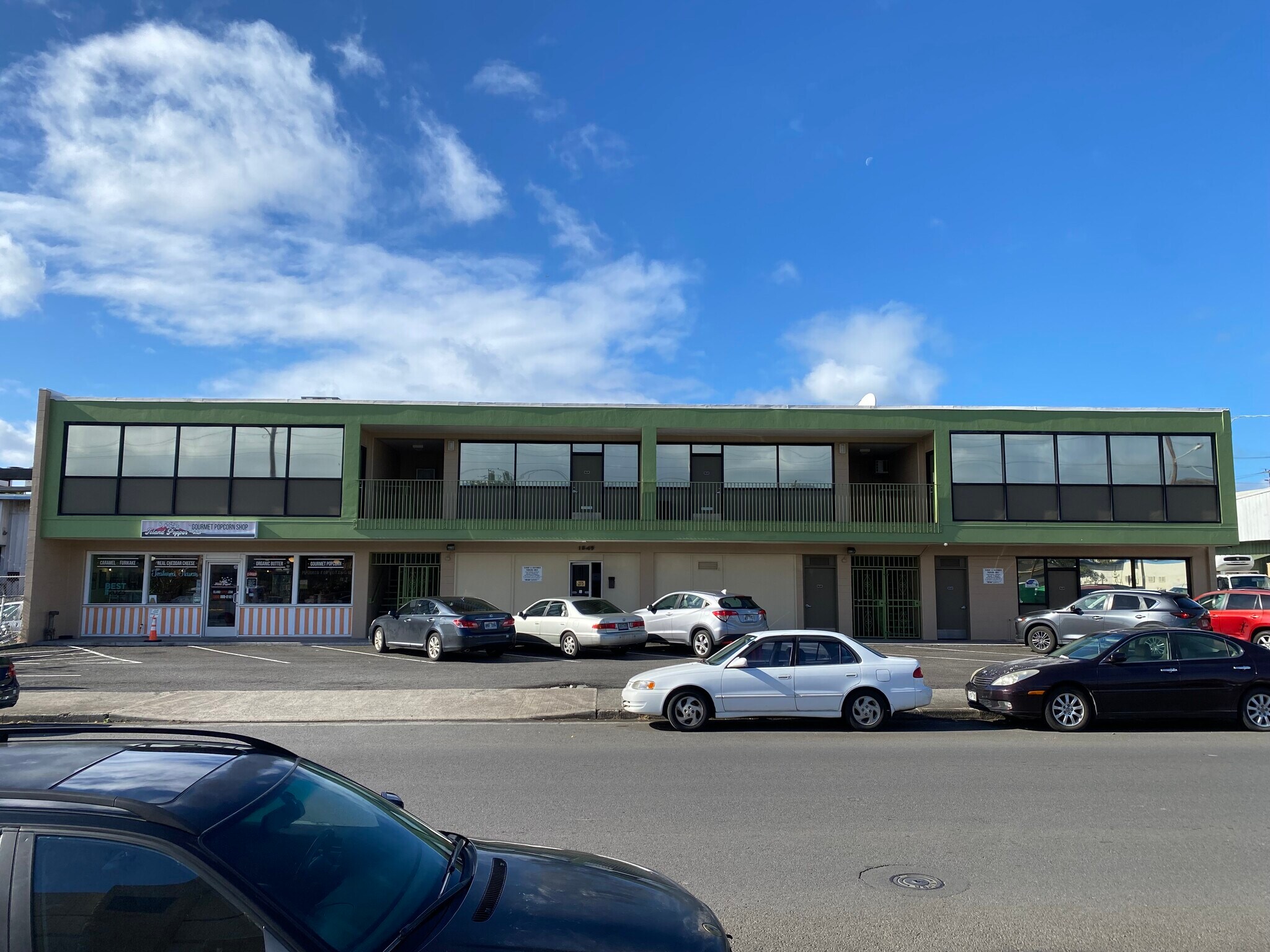 1535 Colburn St, Honolulu, HI à louer Photo principale- Image 1 de 2