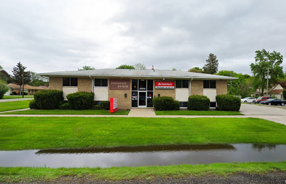 28250 Southfield Rd, Lathrup Village, MI à louer - Photo du bâtiment - Image 1 de 3