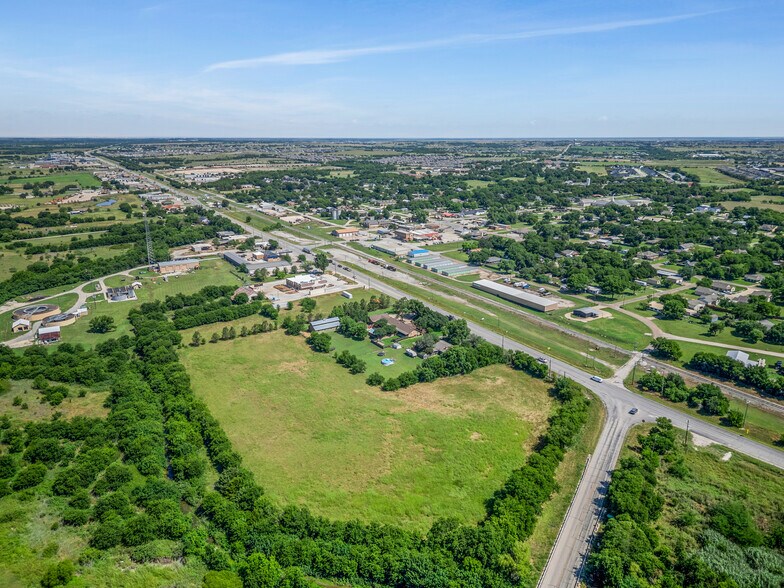 300 S Highway 171, Godley, TX à vendre - Photo du bâtiment - Image 1 de 15