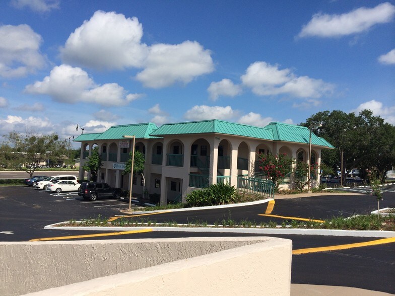 1260 Rockledge Blvd, Rockledge, FL à louer - Photo du bâtiment - Image 2 de 8