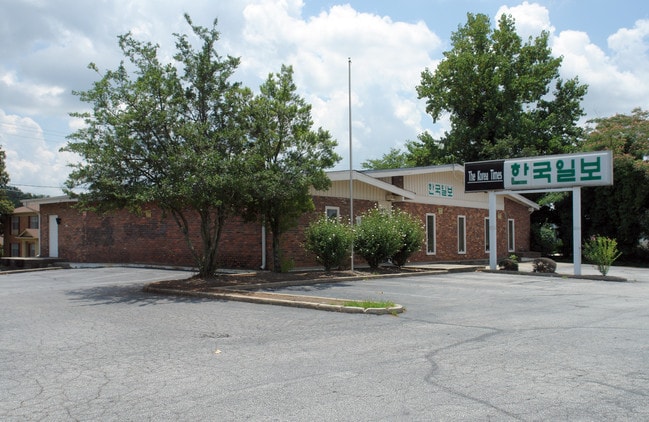 More details for 6087 Buford Hwy NE, Atlanta, GA - Retail for Sale