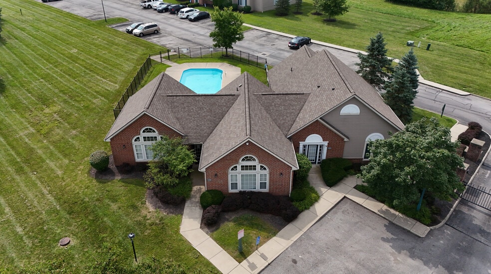 6523 Dorothys Crk, Canal Winchester, OH for sale - Building Photo - Image 3 of 31