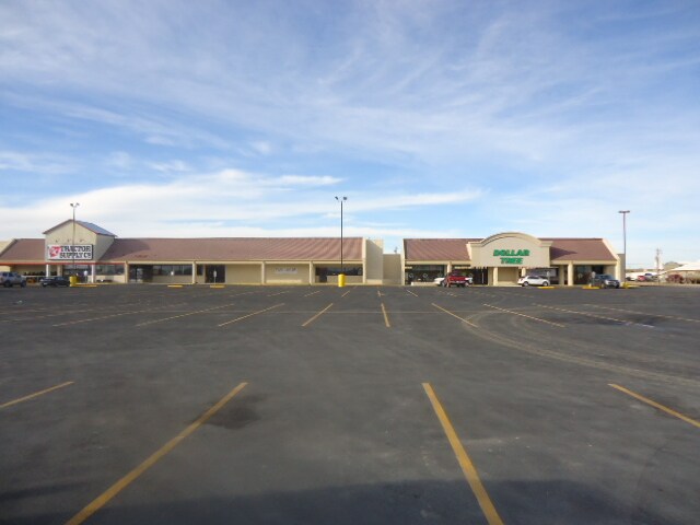 2221 E Cedar St, Rawlins, WY for lease Building Photo- Image 1 of 2