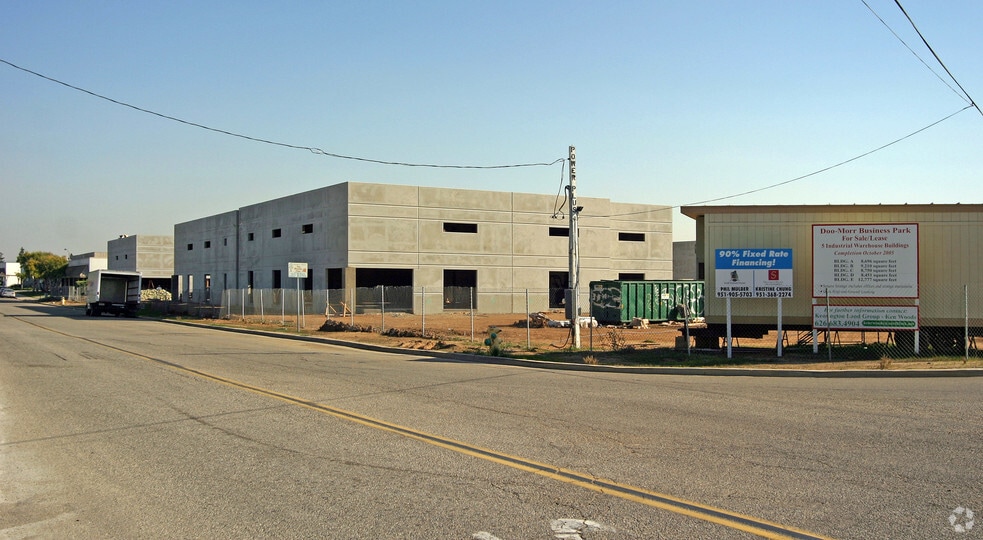 6675 Doolittle Ave, Riverside, CA for lease - Building Photo - Image 2 of 3